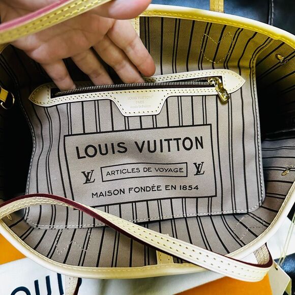 Brand New Louis Vuitton Neverfull PM Beige Interior - Picture 11 of 14